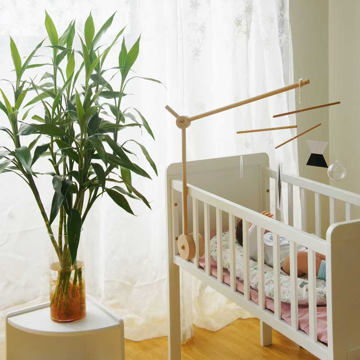 Baby Crib Mobile Arm